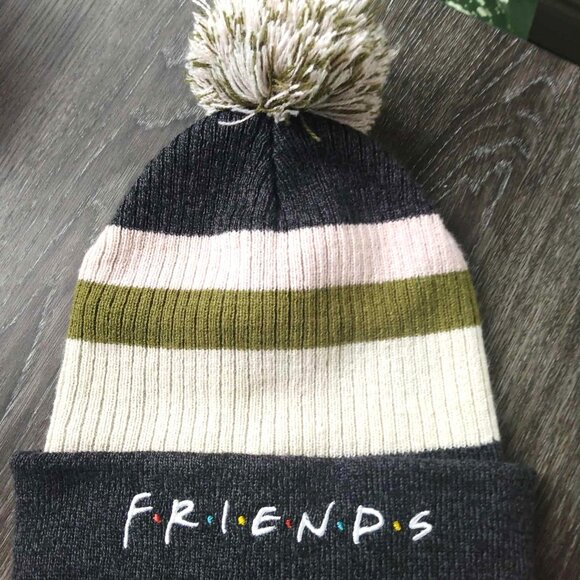 Friends Toque - Picture 1 of 4